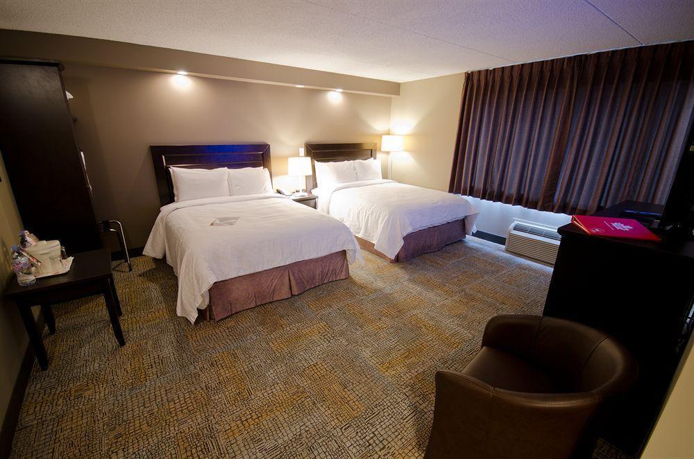 Express By Canad Inns Winnipeg Exterior foto